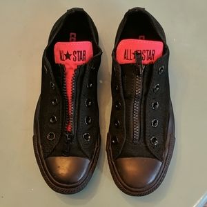 Girls low top Converse